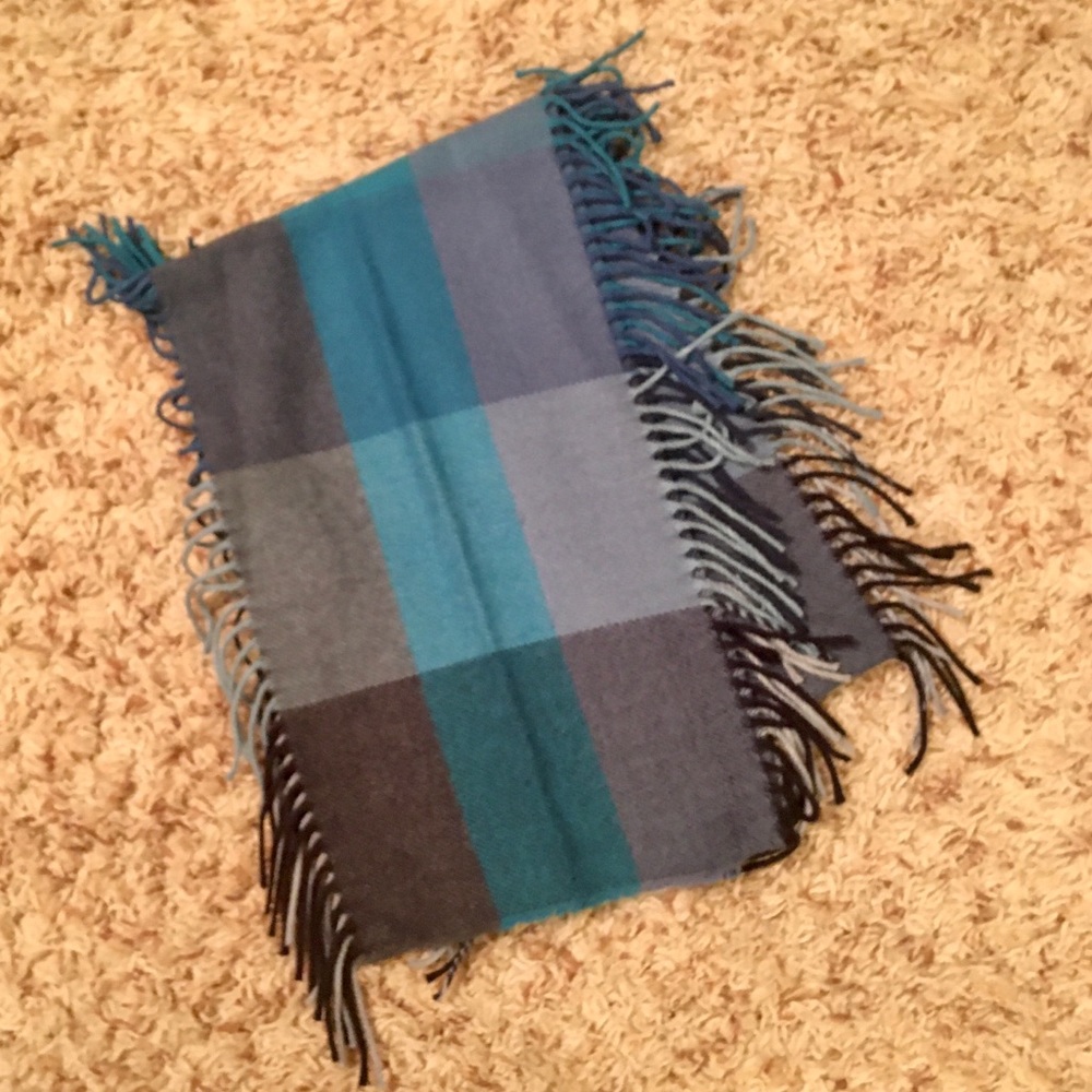 ‼️LAST CHANCE‼️Lot of 2 Blue Scarves - Picture 3 of 13